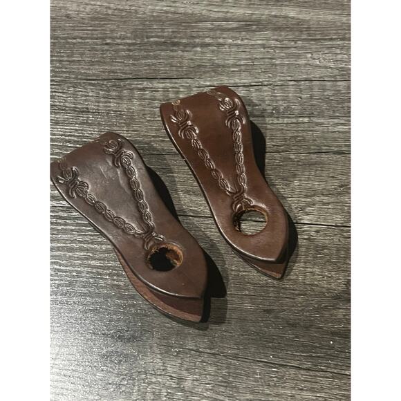 Showman Barbwire Tooled Oiled Harness Leather Slobber Straps Horse - Picture 2 of 4